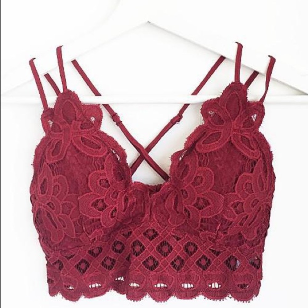 XOXO Scalloped Lace Bralette - Burgundy